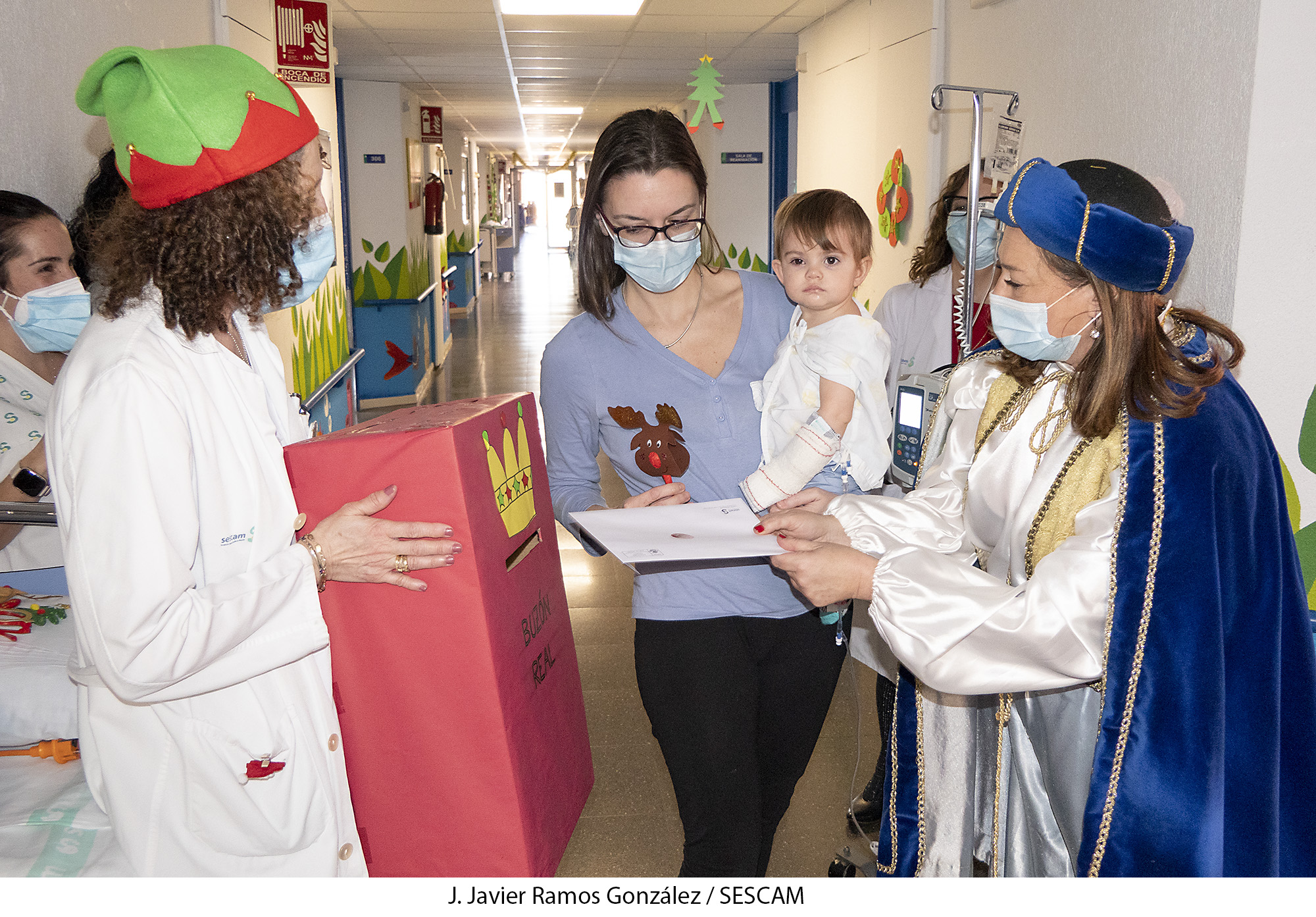 Un Paje De Los Reyes Magos Visita Por Sorpresa El Hospital De Guadalajara