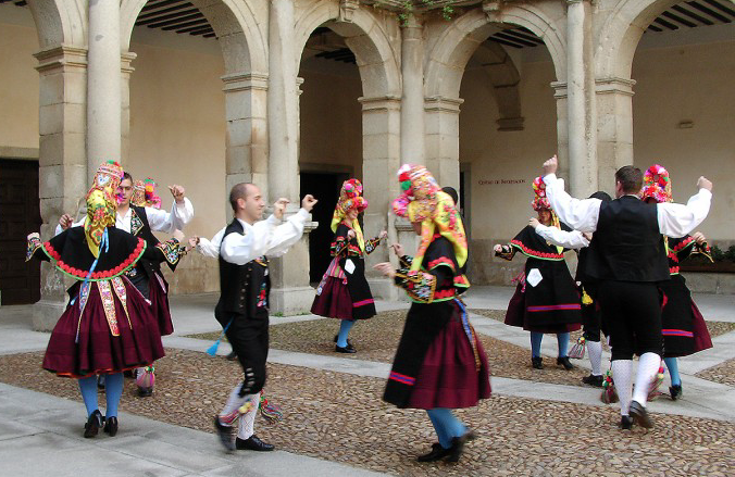 Llega el Festival Cervantino de Música y Danza Tradicional organizado por Coros y Danzas La Nacencia