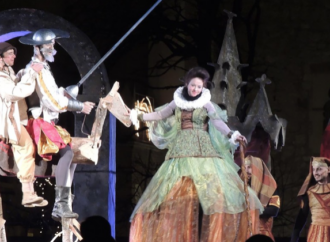 Los fuegos del Clavileño vuelven a trotar en Alcalá