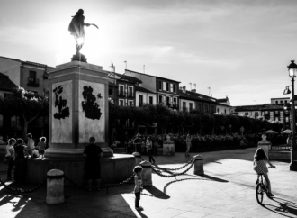 Y Cervantes, tras 2 meses, por fin salió de casa: el desconfinamiento en Alcalá en imágenes (II Edición)