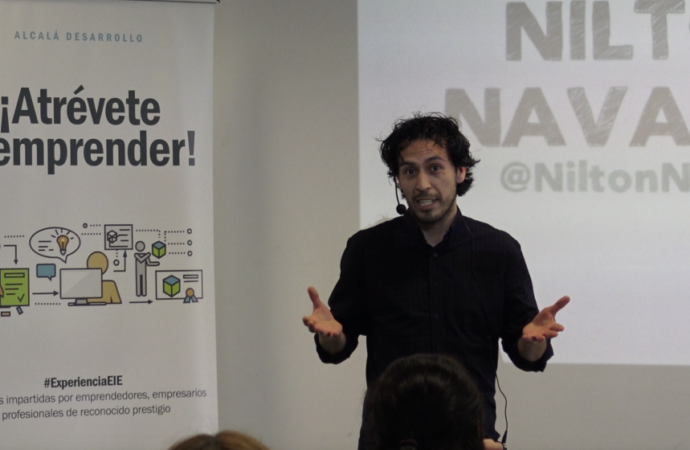 ‘¡Atrévete a emprender!’ en Alcalá con Nilton Navarro, autor de uno de los tuits del año