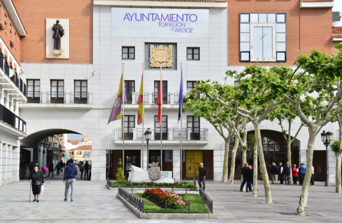El ayuntamiento de Torrejón reabre al público para realizar trámites