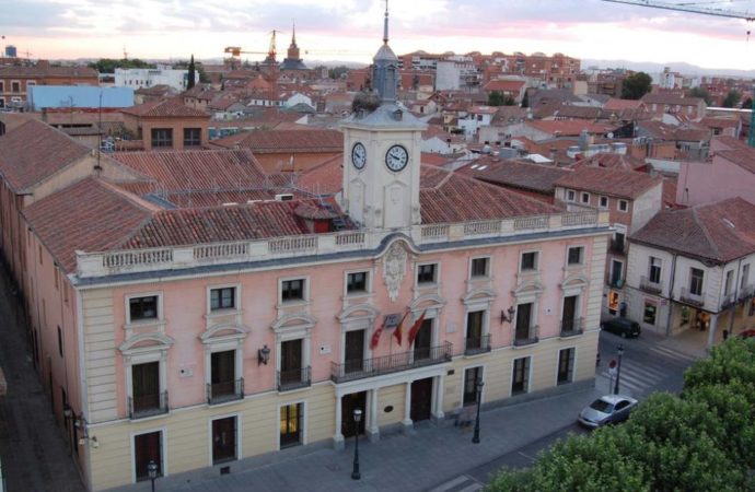 El Ayuntamiento de Alcalá incrementa la inversión y el personal de mantenimiento de parques infantiles