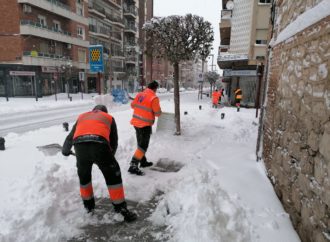 Guadalajara pide ayuda a la Diputación y a la Junta ante la imposibilidad de hacer frente a la nevada en la ciudad