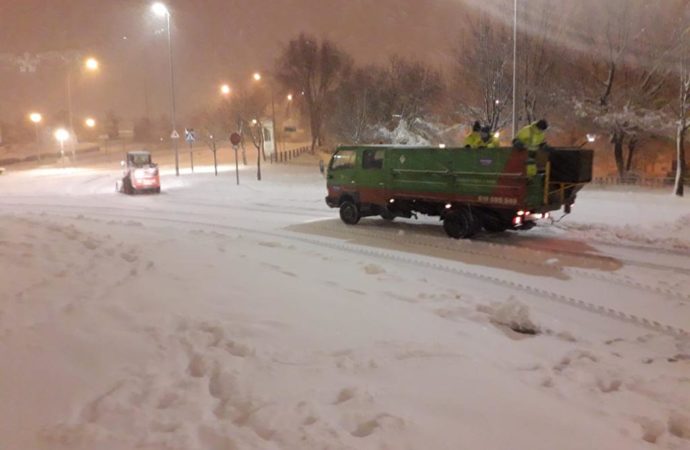 Coslada pide a los ciudadanos que no salgan de casa y prioricen su seguridad porque las nevadas van a continuar hoy