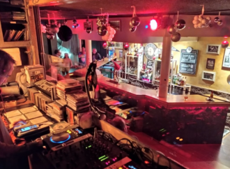 Cierra «el mítico Migas», mucho más que un bar del centro de Alcalá de Henares