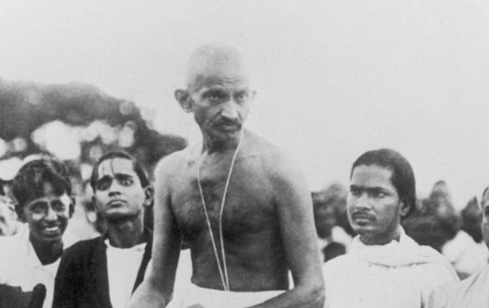 Los principios de Gandhi también valen contra los monstruos de hoy / Por Miriam Arely Vázquez
