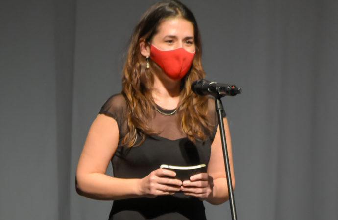 “Un animal en mi almohada” de Vanessa Espín, ganadora del XXIII Certamen Nacional de Teatro para Directoras de Escena Ciudad de Torrejón  