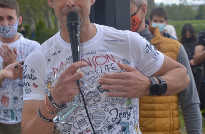 Reto conseguido: Fernando Cáliz ha corrido 200 kilómetros durante 24 horas para dar visibilidad al Párkinson
