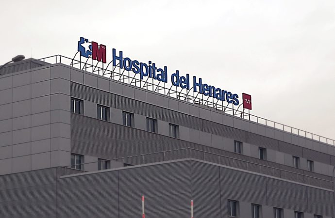 El Hospital del Henares inició este martes la vacunación a la población entre 70 y 74 años