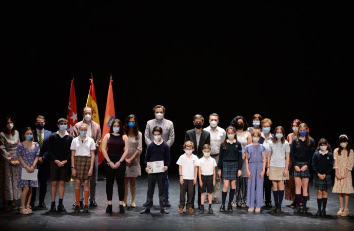 Entrega de premios de la XXXVI edición del Certamen Literario Infantil y Juvenil “Cervantes” en Alcalá