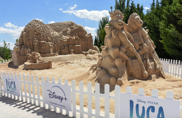 Últimos días para ver la escultura gigante de arena de la nueva película de Disney “Luca” en el Parque Europa en Torrejón