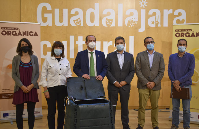 Guadalajara implanta el quinto contenedor («marrón») destinado a la recogida de residuos orgánicos