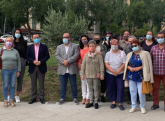 Coslada estrena su Árbol de la Solidaridad ubicado junto al centro cultural Margarita Nelken