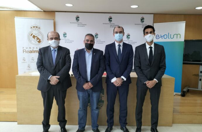 La Fundación Real Madrid, el Ayuntamiento de San Fernando de Henares y Exolum renuevan su colaboración por la escuela sociodeportiva de fútbol