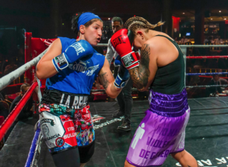 La boxeadora y teniente de alcalde de Torrejón, Miriam Gutiérrez, volvió a subirse al ring en una velada benéfica contra el cáncer infantil