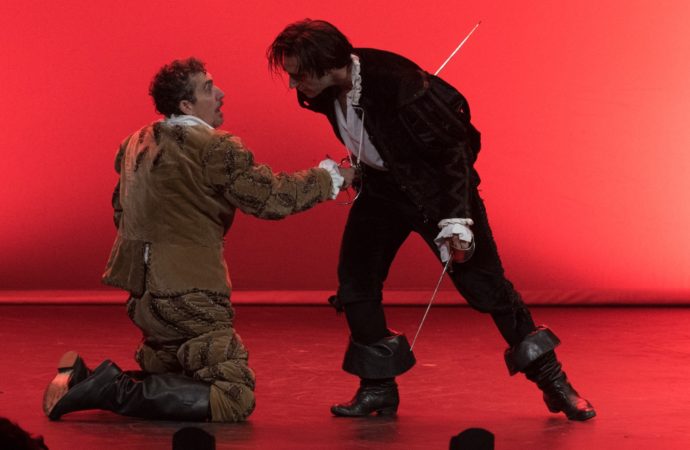 Arrancan las representaciones de las escenas del Don Juan en el Teatro Salón Cervantes de Alcalá