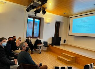 Los taxistas de Alcalá reciben formación sobre el patrimonio y los recursos turísticos de la ciudad 