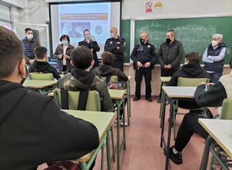 Cerca de 1.500 alumnos de San Fernando participan en el programa ‘Suprime el Acoso’ que pone en marcha un equipo de Policía Local