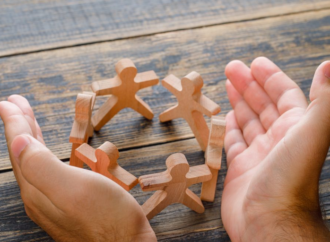 Las claves para aprender a crear y liderar equipos que saben cómo cambiar en tiempos difíciles: participa en los talleres de AEDHE Escuela de Liderazgo