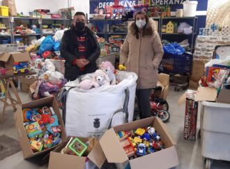 La Hermandad de Jesús Despojado recoge 1 tonelada de juguetes que entregarán a los Reyes Magos
