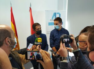 PSOE / Juan Lobato pide en Alcalá la retirada de los Presupuestos de la Comunidad de Madrid