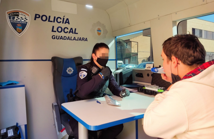 El preocupante dato de Guadalajara: un 50% de las pruebas de la Policía en los controles de droga al volante han dado positivo