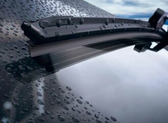 Escobillas limpiaparabrisas y boquillas de lavado de parabrisas: la importancia de tener una buena visibilidad a la hora de conducir