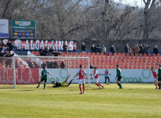 Fútbol / La RSD Alcalá derrota por la mínima al Complutense en el Val en del derby de la ciudad