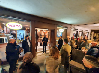La Chocolatería «Valor» abre sus puertas en la Plaza de Cervantes de Alcalá de Henares