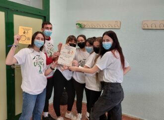 IES Rey Fernando VI de San Fernando: campaña informativa sobre la importancia de la donación de médula