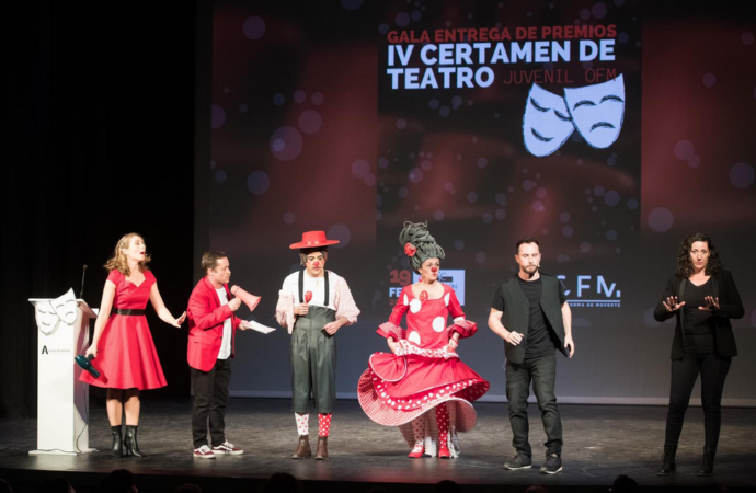 Ganadores de los premios del IV Certamen de Teatro Juvenil del programa Otra Forma de Moverte en Alcalá