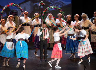 «Aires de Zarzuela» llena el Teatro Salón Cervantes de Alcalá de Henares