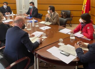 El alcalde de San Fernando traslada la “urgente” necesidad de actuar en los impares de la calle Pablo de Olavide