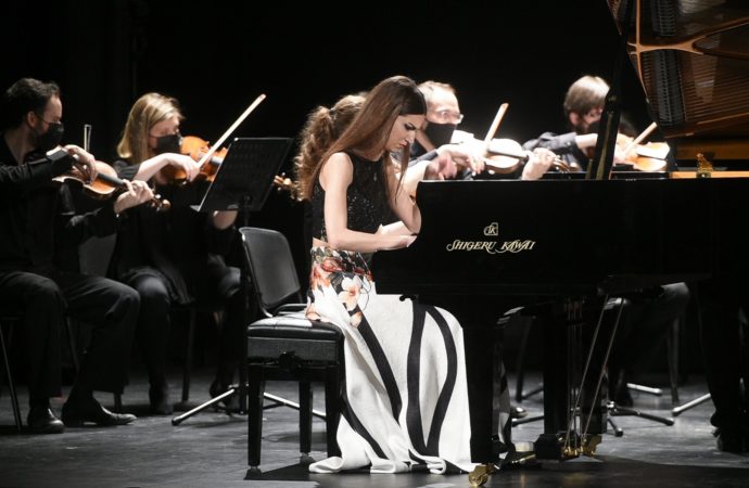 Gran concierto de la Orquesta Sinfónica MCD y Susana Gómez en el Teatro Salón Cervantes de Alcalá