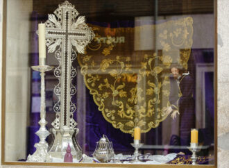 Ganadores del I Concurso de Balcones y Escaparates en la Semana Santa de Alcalá de Henares