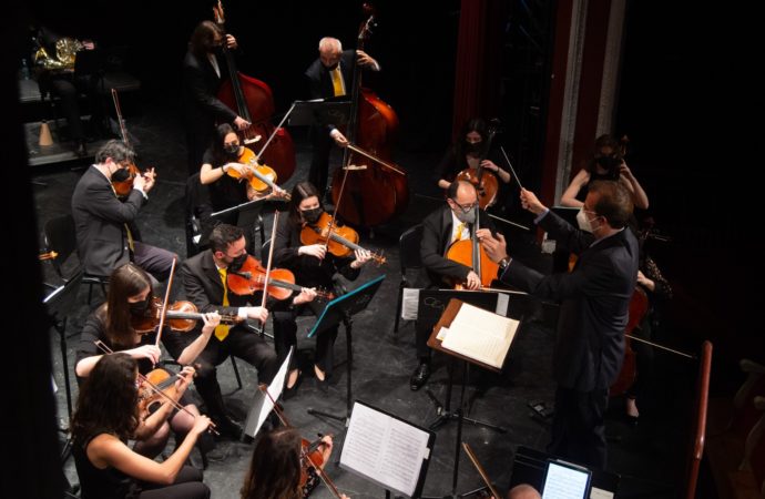 La Orquesta Ciudad de Alcalá interpretó la Tercera Sinfonía de Brahms en un Teatro Salón Cervantes con el aforo completo  