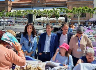 300 encajeras de bolillos en Alcalá de Henares para celebrar su VI Encuentro 