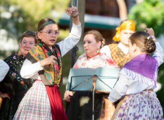 Mucho ambiente en las fiestas del Distrito III en Alcalá de Henares
