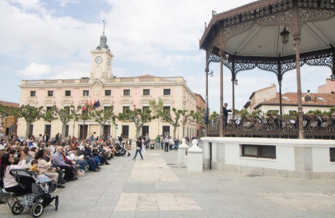 El ciclo “Música en el Kiosco” regresa en mayo a la Plaza de Cervantes de Alcalá