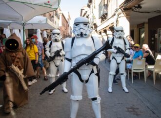 «La Guerra de las Galaxias» y otros personajes «frikis» inundaron Alcalá de Henares
