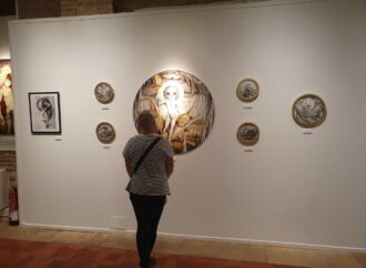 Exposición en Alcalá: el surrealimo de Iván Correa llega a la Casa de la Entrevista