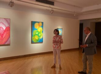 La artista extremeña Esther Aragón expone “Quid Génesis” en Alcalá de Henares