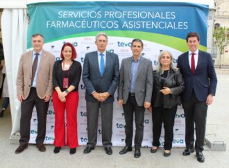 La “Carpa de Salud para la Población” de la Sociedad Española de Farmacia Clínica, Familiar y Comunitaria, en Alcalá de Henares