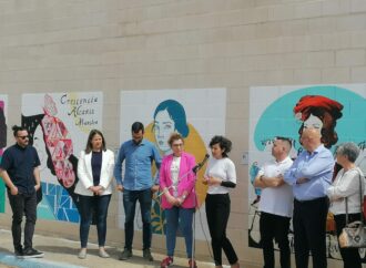 Villanueva de la Torre homenajea con un gran mural a cinco mujeres pioneras en España
