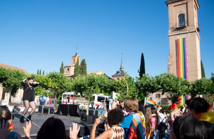 Gran ambiente en Alcalá con las propuestas del Orgullo AH´22