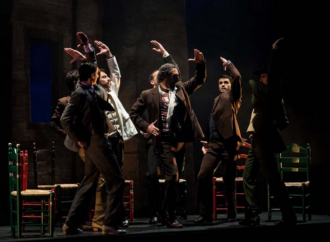 Alonso, el niño alcalaíno que interpreta al hijo de Medea, en el Teatro Gran Vía