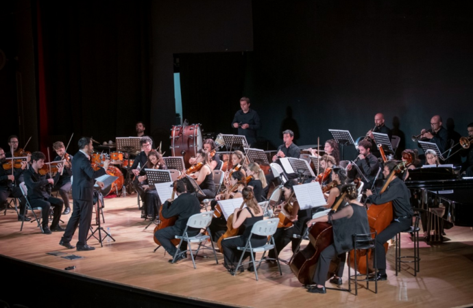 Homenaje a la fusión musical con origen americano de la Orquesta MDC en Alcalá de Henares
