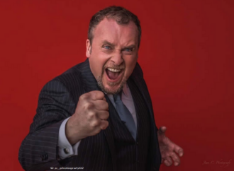 Fernando Cayo llega al Teatro Cervantes de Alcalá el 20 y 21 de agosto con «Por todos los dioses»