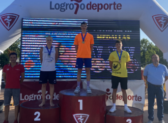 El torrejonero Saúl-Nacxit Calero, campeón de España de natación infantil de verano en 200 metros espalda